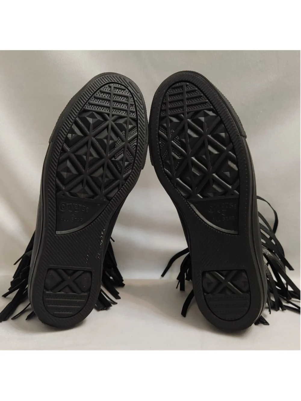 Converse CTAS Black Leather Fringe sneakers (W Size 8)
